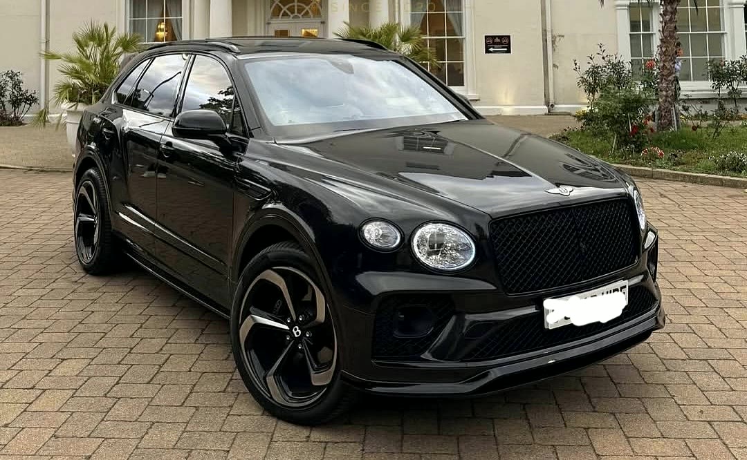 Bentley Bentayga, black