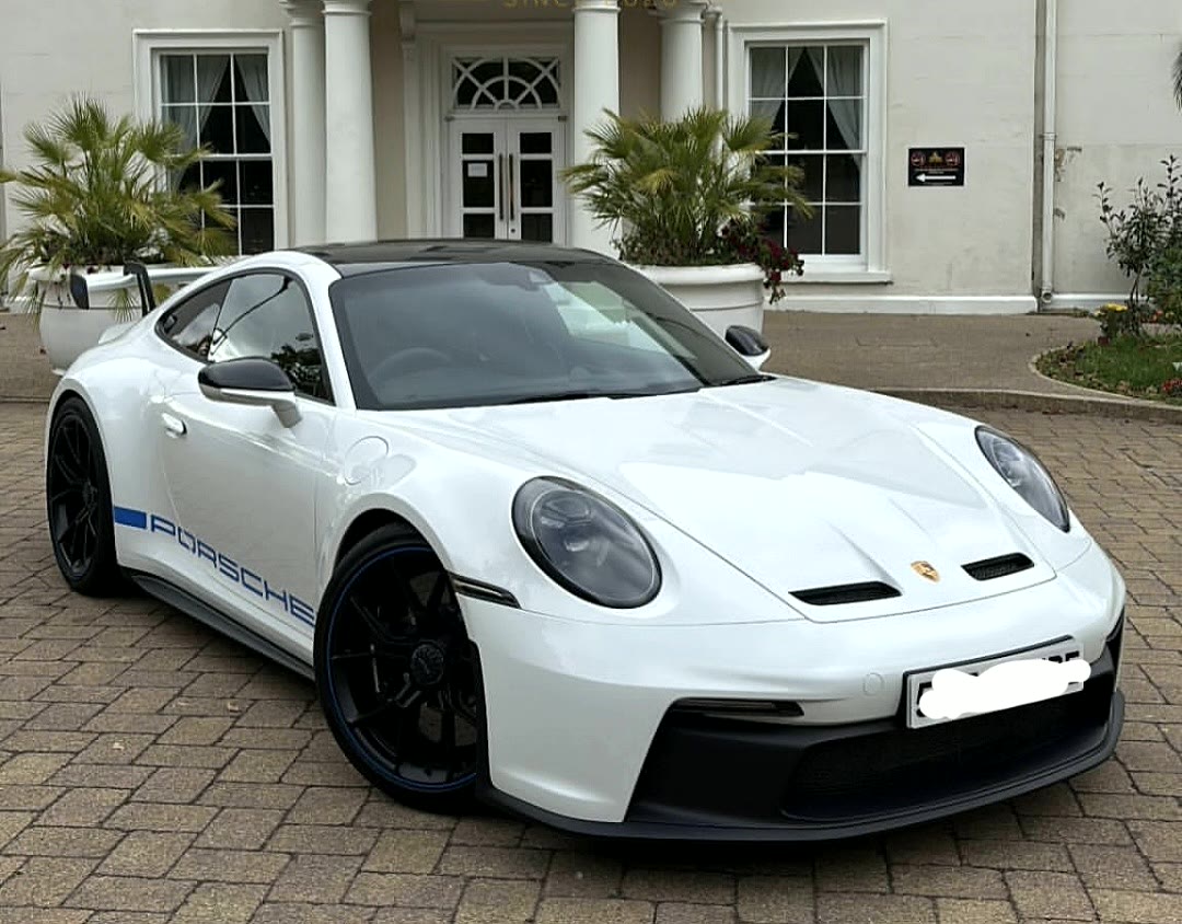 Porsche 911 GT3, white