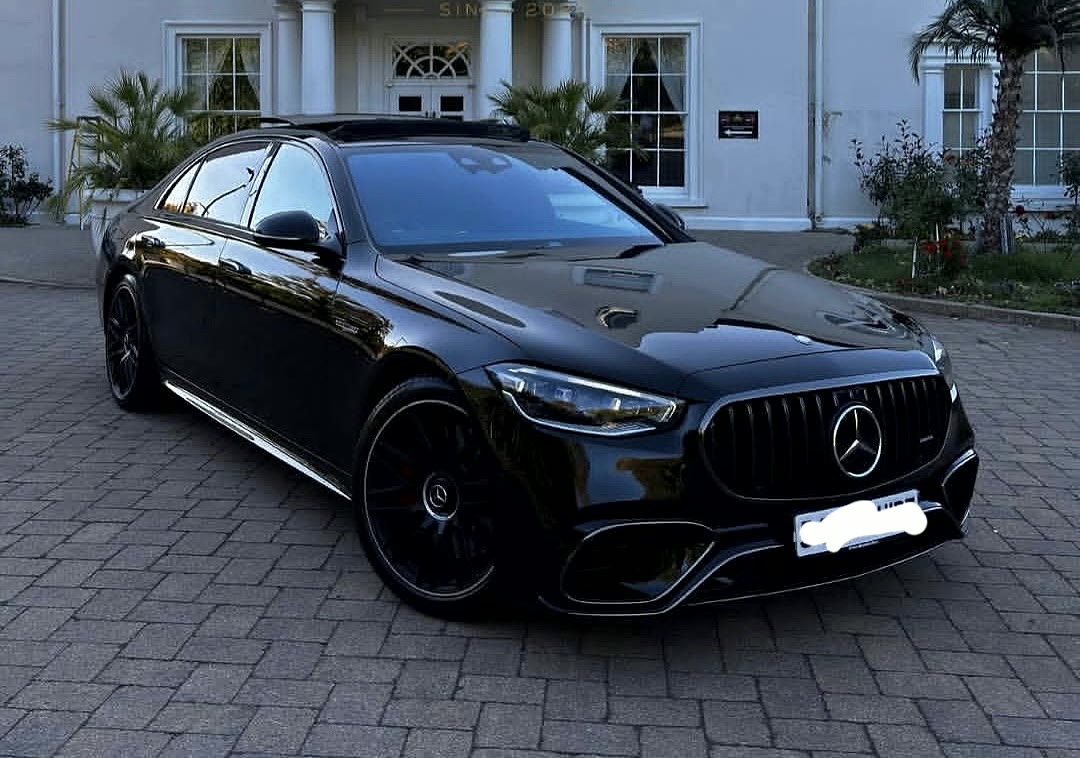 Mercedes-AMG S63, black